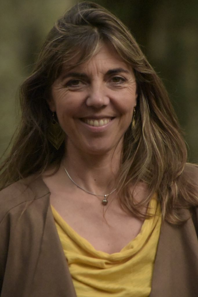 Eve, thérapeute holistique et coach de transformation