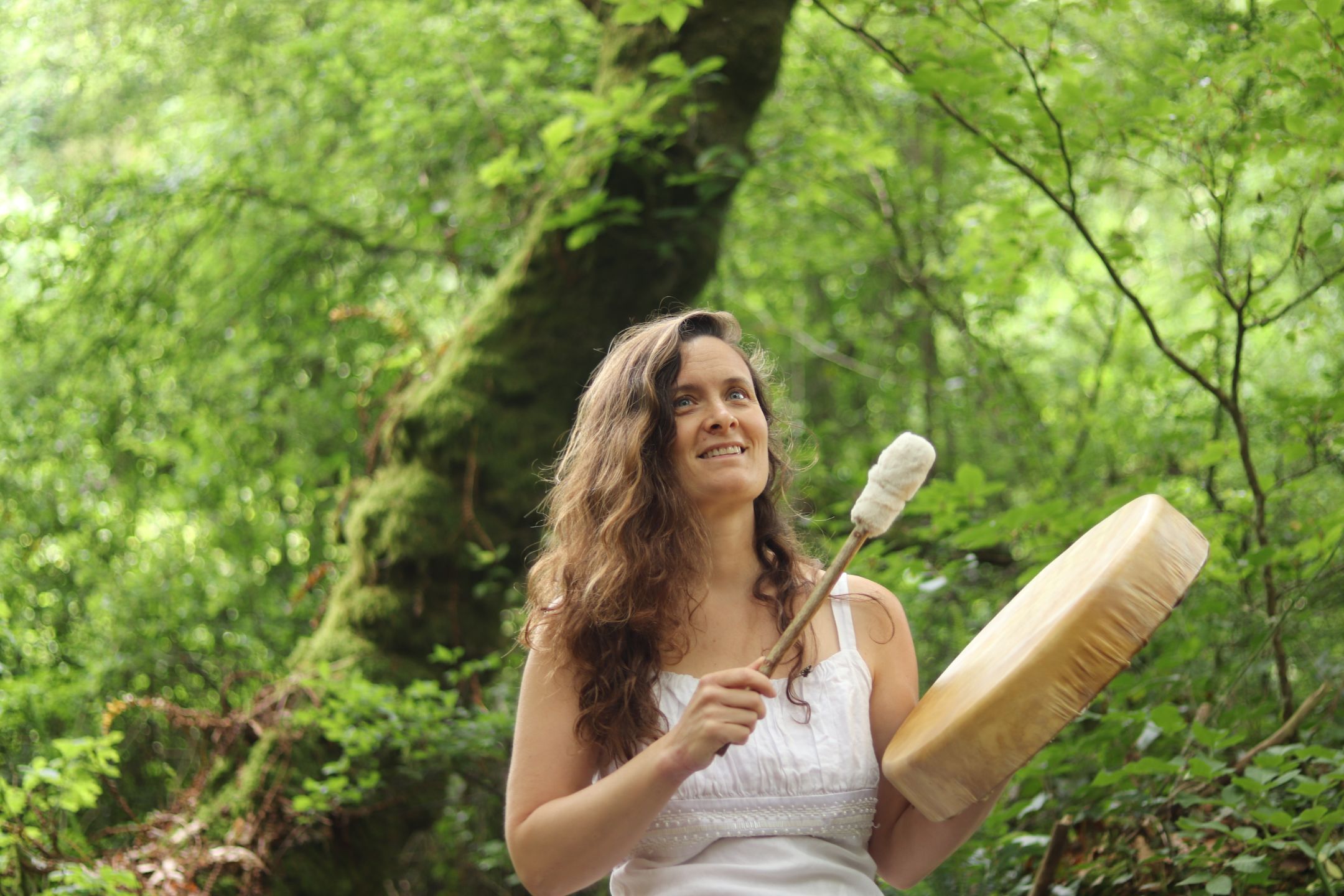 Aurélie, artiste médiumnique et créatrice du programme Expressions