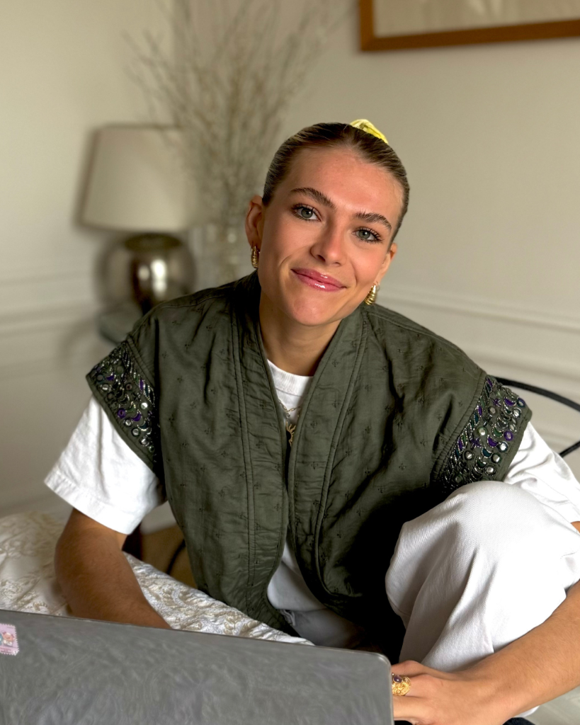 Marine, 23 ans, fondatrice d'OSE - accompagnement freelance