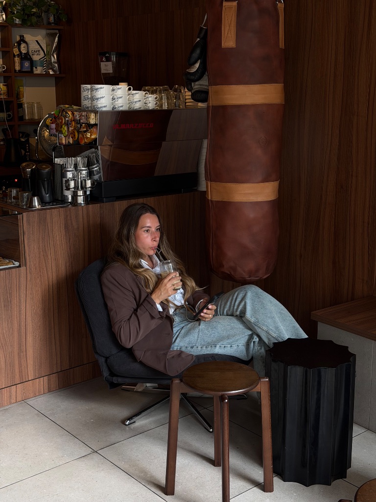 Portrait de Fanny, travel planner et fondatrice de Check In