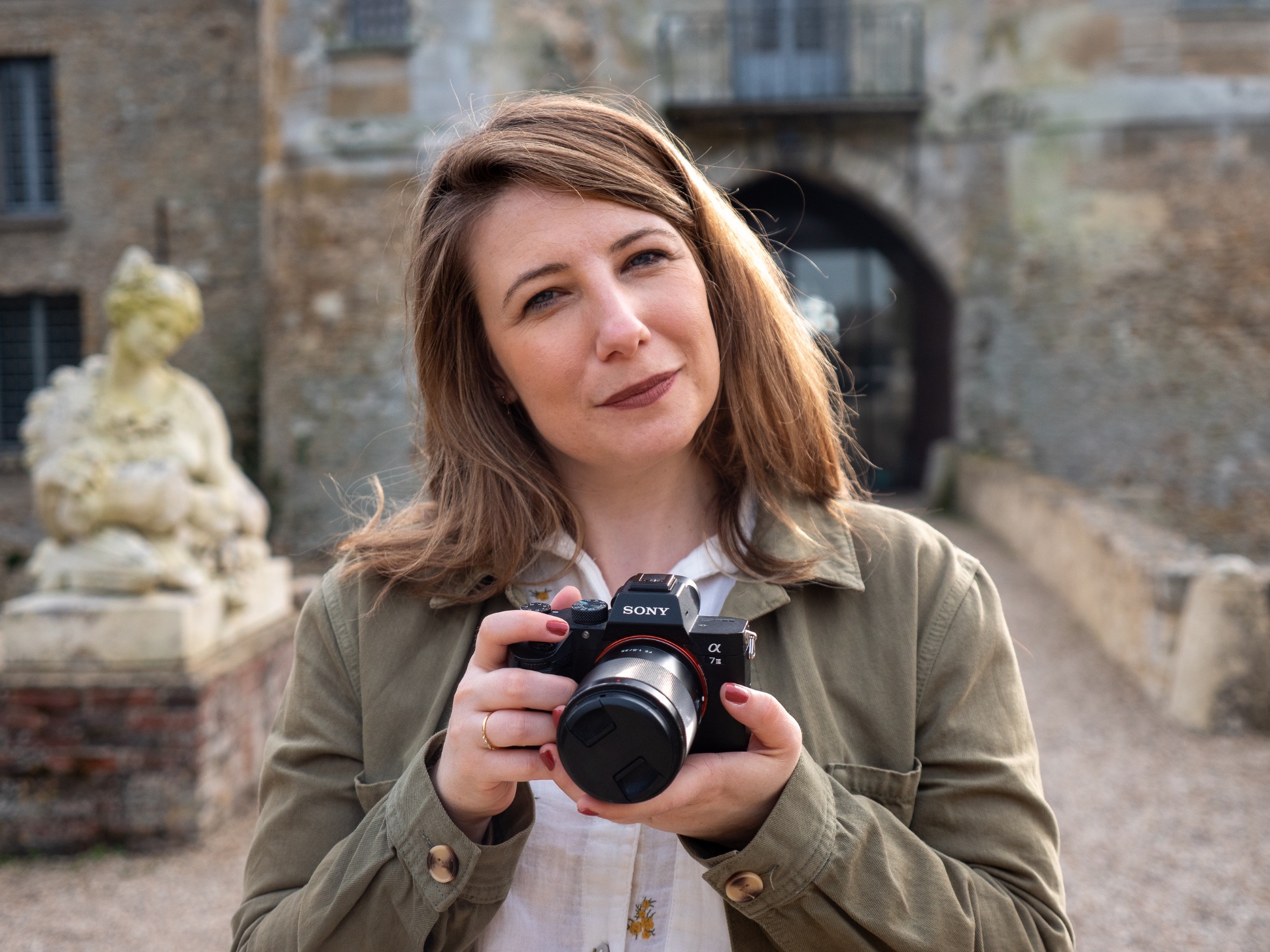 Claire, photographe lifestyle spécialisée en famille et maternité