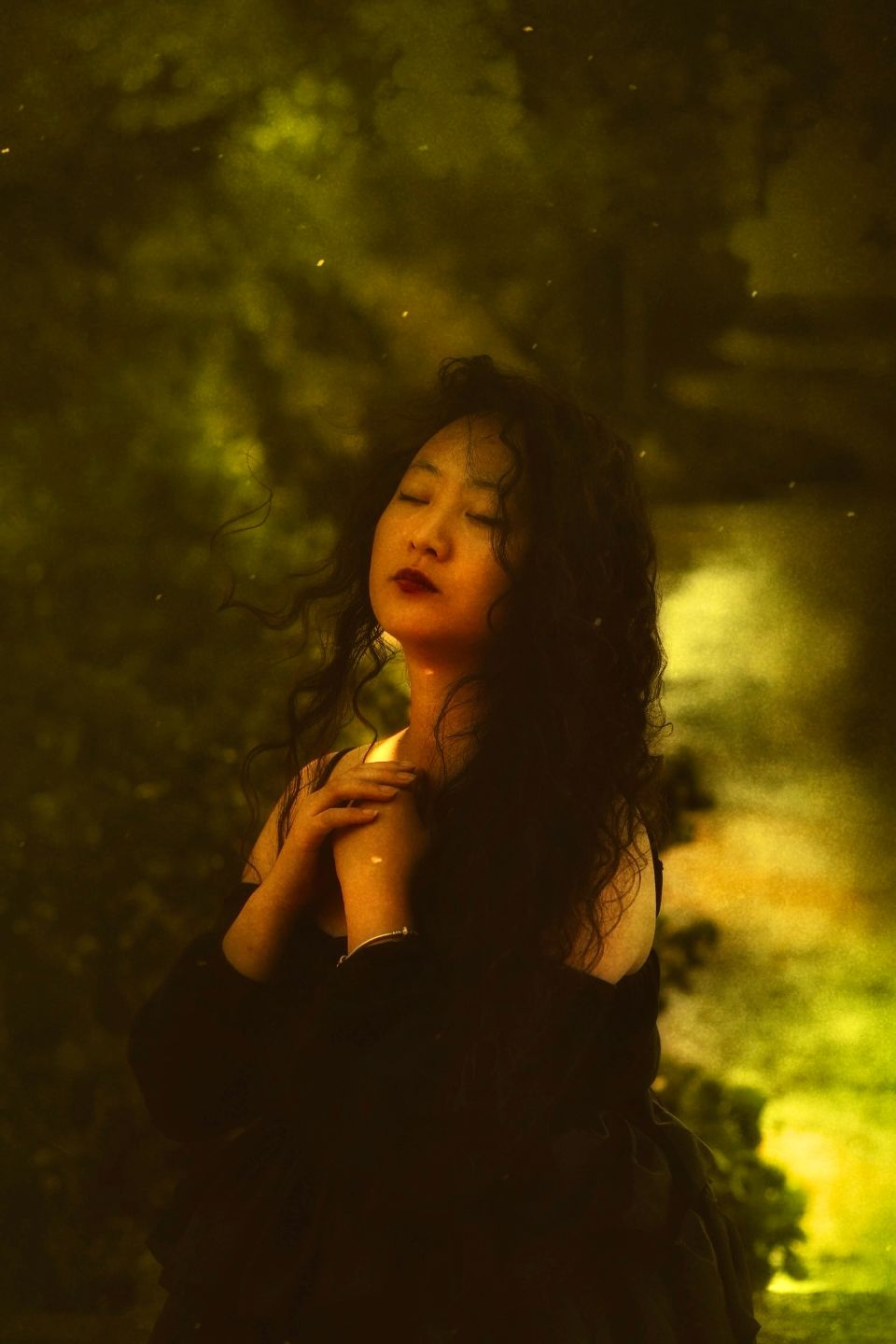 Portrait de Sora, photographe spécialisée dans la mise en valeur des femmes entrepreneuses