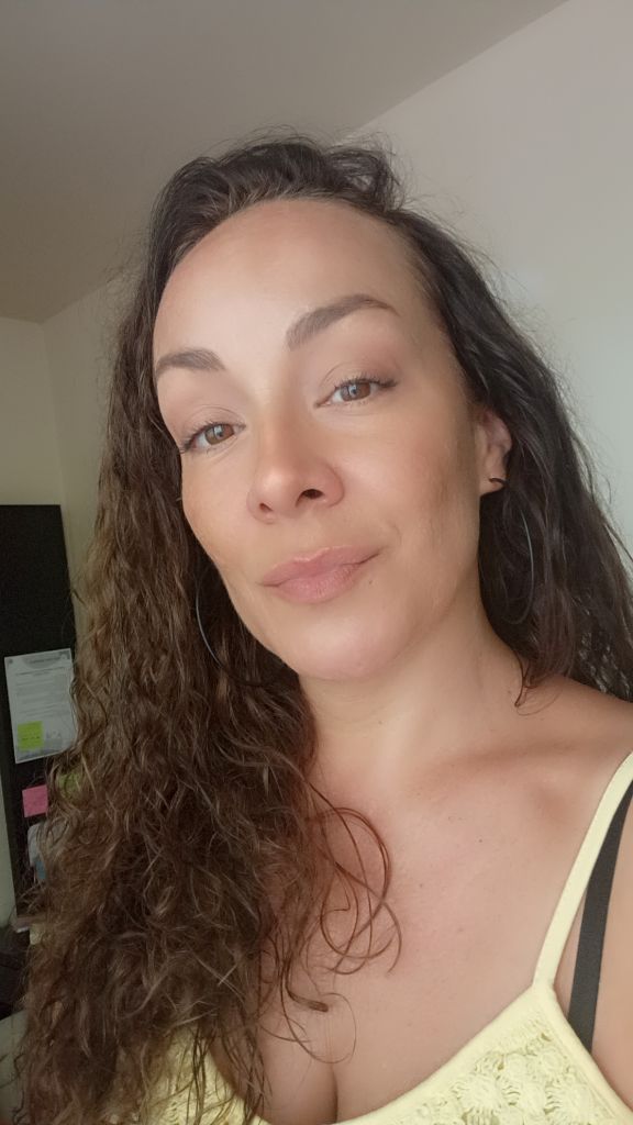 Leila, experte en communication et marketing stratégique avec 20 ans d'expérience