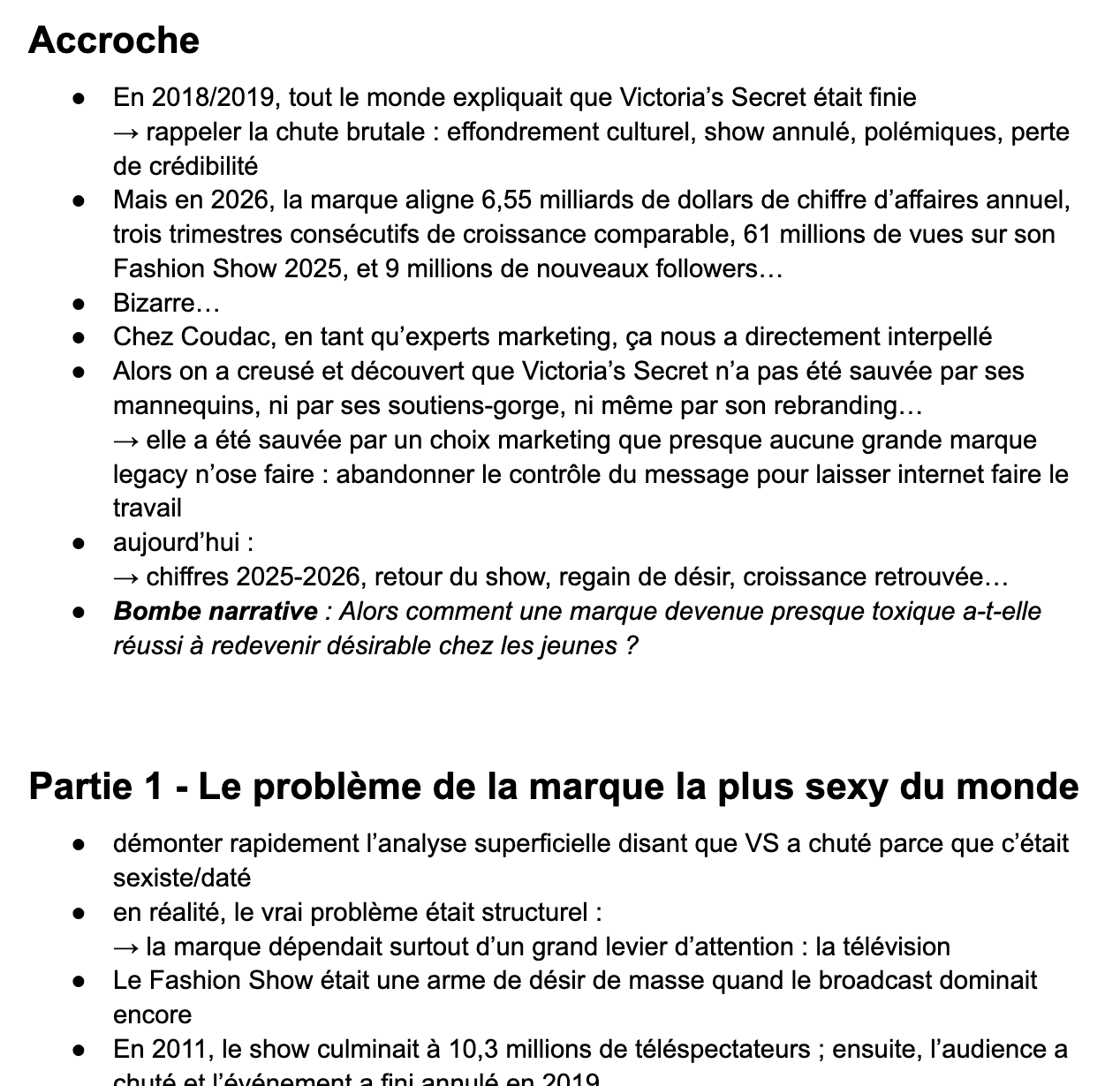 Capture d'écran montrant la structure complète du script YouTube générée par le système